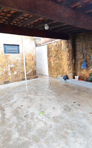 Casa à venda com 100m², 3 quartos e 2 vagasGaragem