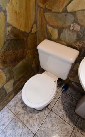 Casa à venda com 100m², 3 quartos e 2 vagasBanheiro de serviço
