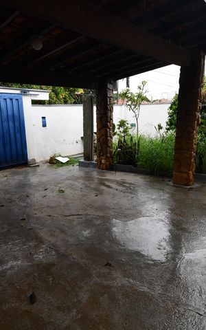 Casa à venda com 100m², 3 quartos e 2 vagasGaragem