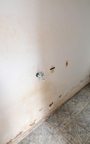 Casa à venda com 100m², 3 quartos e 2 vagasÁrea de Serviço