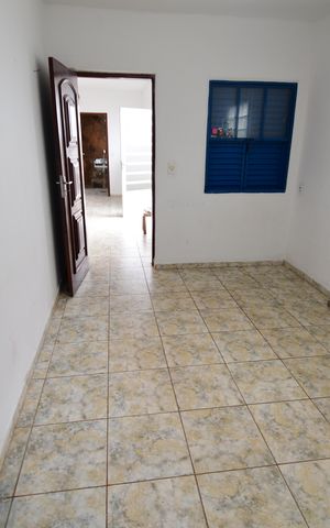 Casa à venda com 100m², 3 quartos e 2 vagasQuarto 2 - Suíte