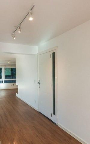 Apartamento para alugar com 197m², 3 quartos e 4 vagas Apartamento para alugar com 197m², 3 quartos e 4 vagasSala