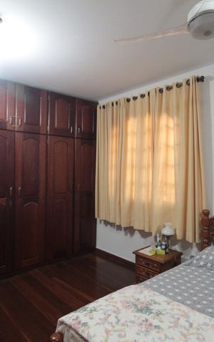 Casa à venda com 406m², 4 quartos e 3 vagasSuite Master