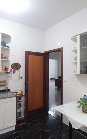Casa à venda com 406m², 4 quartos e 3 vagasCozinha