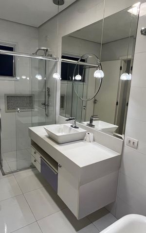 Casa à venda com 314m², 3 quartos e 2 vagas Casa à venda com 314m², 3 quartos e 2 vagasBanheiro
