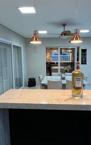 Casa à venda com 314m², 3 quartos e 2 vagas Casa à venda com 314m², 3 quartos e 2 vagasVaranda