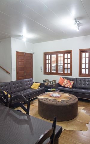 Casa à venda com 215m², 3 quartos e 3 vagas Casa à venda com 215m², 3 quartos e 3 vagasSala / Sala de Jantar