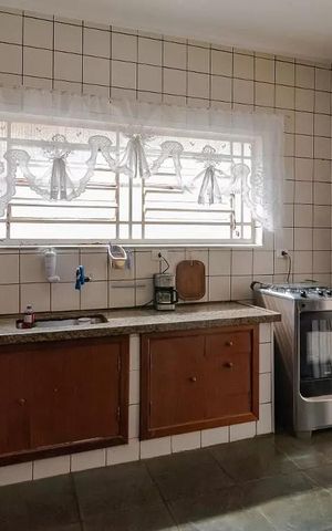 Casa à venda com 155m², 3 quartos e 2 vagas Casa à venda com 155m², 3 quartos e 2 vagasCozinha