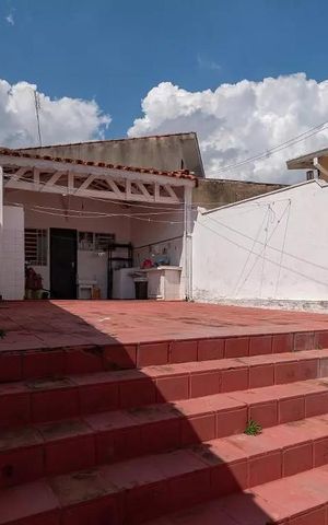 Casa à venda com 155m², 3 quartos e 2 vagas Casa à venda com 155m², 3 quartos e 2 vagasÁrea externa