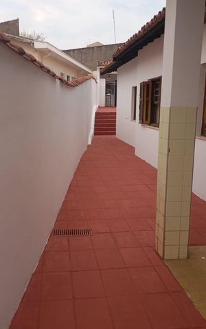 Casa à venda com 155m², 3 quartos e 2 vagas Casa à venda com 155m², 3 quartos e 2 vagasÁrea externa
