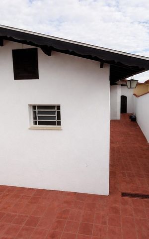 Casa à venda com 155m², 3 quartos e 2 vagas Casa à venda com 155m², 3 quartos e 2 vagasÁrea externa