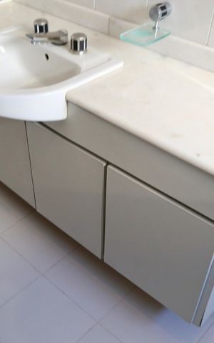 Apartamento à venda com 180m², 4 quartos e 2 vagas Apartamento à venda com 180m², 4 quartos e 2 vagasBanheiro