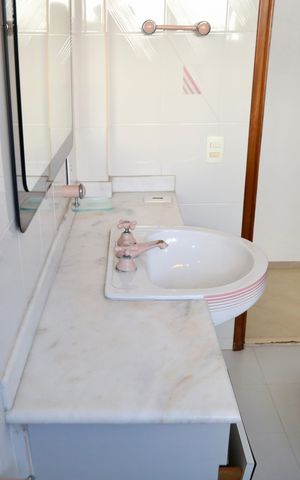 Apartamento à venda com 180m², 4 quartos e 2 vagas Apartamento à venda com 180m², 4 quartos e 2 vagasBanheiro
