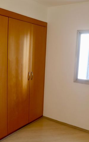Apartamento à venda com 180m², 4 quartos e 2 vagas Apartamento à venda com 180m², 4 quartos e 2 vagasQuarto