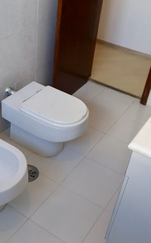 Apartamento à venda com 180m², 4 quartos e 2 vagas Apartamento à venda com 180m², 4 quartos e 2 vagasBanheiro