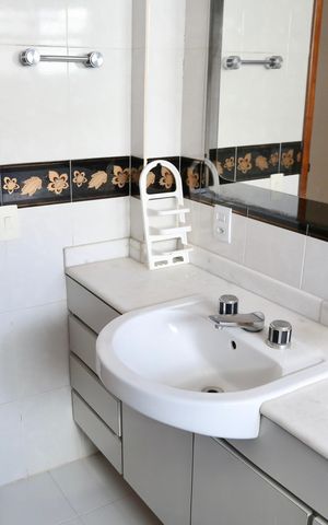 Apartamento à venda com 180m², 4 quartos e 2 vagas Apartamento à venda com 180m², 4 quartos e 2 vagasBanheiro