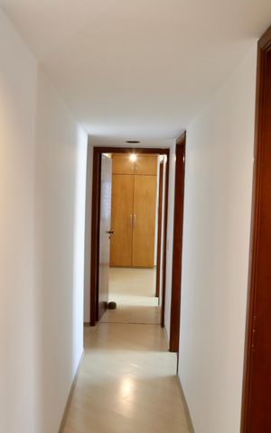 Apartamento à venda com 180m², 4 quartos e 2 vagas Apartamento à venda com 180m², 4 quartos e 2 vagasCorredor