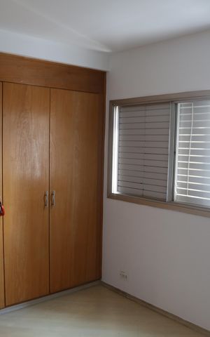 Apartamento à venda com 180m², 4 quartos e 2 vagas Apartamento à venda com 180m², 4 quartos e 2 vagasQuarto