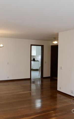 Apartamento à venda com 180m², 4 quartos e 2 vagas Apartamento à venda com 180m², 4 quartos e 2 vagasSala