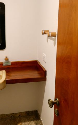 Apartamento à venda com 180m², 4 quartos e 2 vagas Apartamento à venda com 180m², 4 quartos e 2 vagasLavabo
