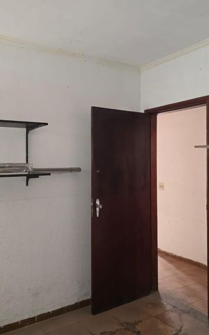 Casa à venda com 218m², 4 quartos e 5 vagas Casa à venda com 218m², 4 quartos e 5 vagasQuarto de Serviço
