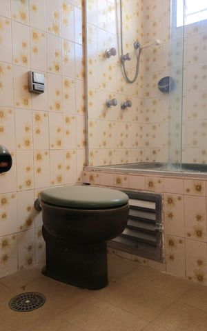 Casa à venda com 218m², 4 quartos e 5 vagas Casa à venda com 218m², 4 quartos e 5 vagasBanheiro da Suíte
