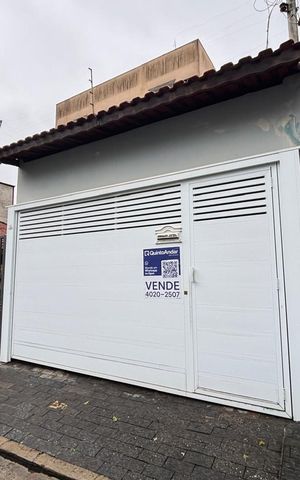 Casa para alugar com 200m², 2 quartos e 2 vagas Casa para alugar com 200m², 2 quartos e 2 vagasFachada