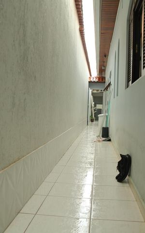 Casa à venda com 200m², 2 quartos e 2 vagasCorredor Lateral 