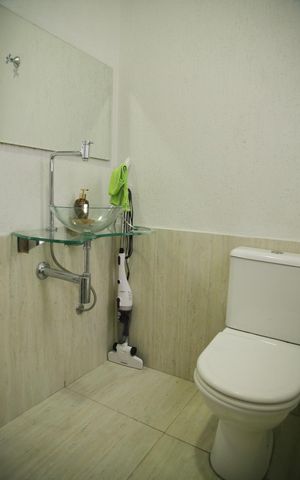 Casa à venda com 200m², 2 quartos e 2 vagasLavabo da Sala/Cozinha 