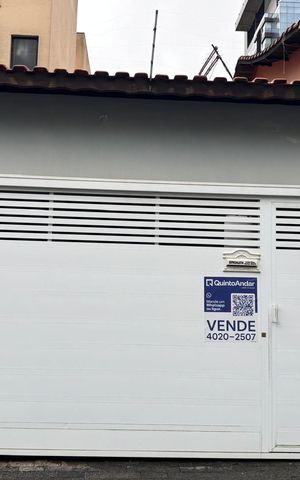 Casa para alugar com 200m², 2 quartos e 2 vagas Casa para alugar com 200m², 2 quartos e 2 vagasFachada