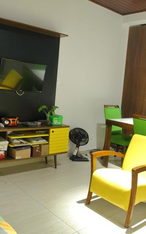 Casa à venda com 200m², 2 quartos e 2 vagasSala