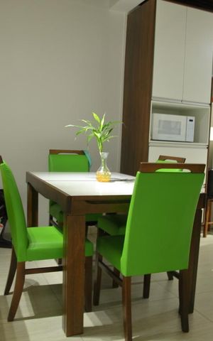 Casa à venda com 200m², 2 quartos e 2 vagasSala/Cozinha 