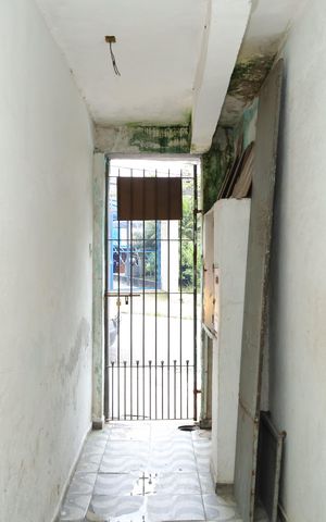 Casa à venda com 250m², 2 quartos e sem vagaCorredor - Portão do imóvel