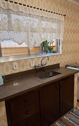 Casa à venda com 240m², 3 quartos e 2 vagas Casa à venda com 240m², 3 quartos e 2 vagasCozinha - Sala de Jantar