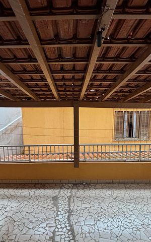 Casa à venda com 240m², 3 quartos e 2 vagas Casa à venda com 240m², 3 quartos e 2 vagasArea Lazer - Churrasqueira