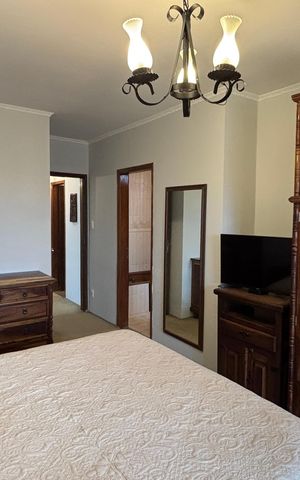 Casa à venda com 240m², 3 quartos e 2 vagas Casa à venda com 240m², 3 quartos e 2 vagasSuite