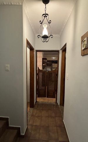 Casa à venda com 240m², 3 quartos e 2 vagas Casa à venda com 240m², 3 quartos e 2 vagasCorredor