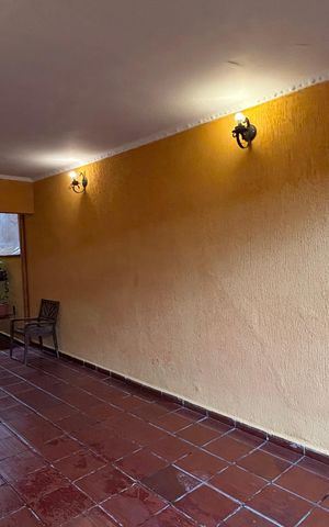 Casa à venda com 240m², 3 quartos e 2 vagas Casa à venda com 240m², 3 quartos e 2 vagasGaragem