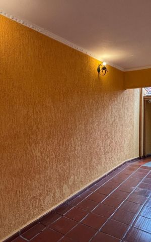 Casa à venda com 240m², 3 quartos e 2 vagas Casa à venda com 240m², 3 quartos e 2 vagasGaragem