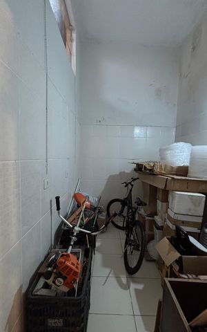 Casa à venda com 240m², 3 quartos e 2 vagas Casa à venda com 240m², 3 quartos e 2 vagasEdícula - Despensa