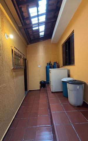 Casa à venda com 240m², 3 quartos e 2 vagas Casa à venda com 240m², 3 quartos e 2 vagasQuintal