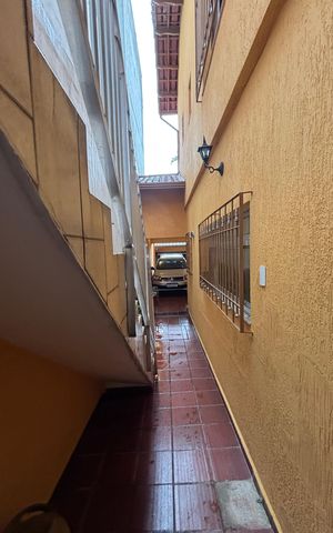 Casa à venda com 240m², 3 quartos e 2 vagas Casa à venda com 240m², 3 quartos e 2 vagasQuintal
