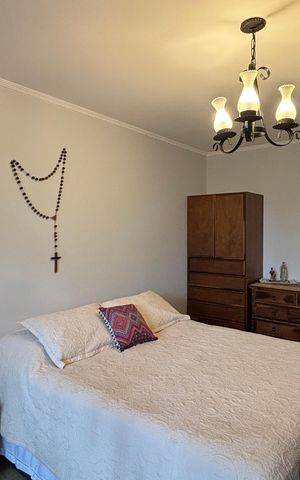 Casa à venda com 240m², 3 quartos e 2 vagas Casa à venda com 240m², 3 quartos e 2 vagasSuite