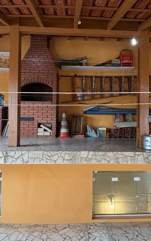 Casa à venda com 240m², 3 quartos e 2 vagas Casa à venda com 240m², 3 quartos e 2 vagasArea Lazer - Churrasqueira