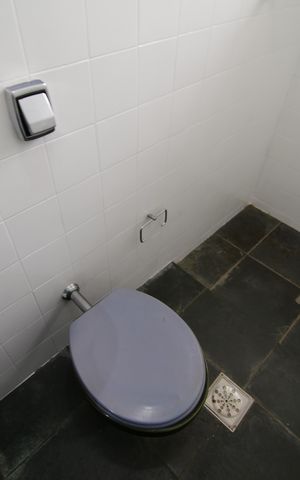 Casa à venda com 198m², 4 quartos e 6 vagasBanheiro - Edícula