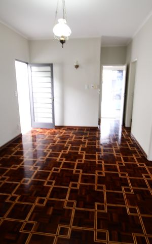 Casa à venda com 198m², 4 quartos e 6 vagasSala 2