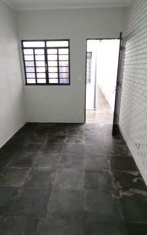 Casa à venda com 198m², 4 quartos e 6 vagasSala - Edícula