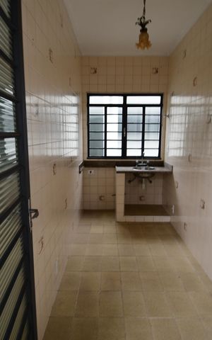 Casa à venda com 198m², 4 quartos e 6 vagasCozinha 2