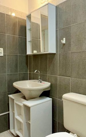 Apartamento à venda com 80m², 2 quartos e sem vaga Apartamento à venda com 80m², 2 quartos e sem vagaBanheiro
