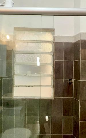 Apartamento à venda com 80m², 2 quartos e sem vaga Apartamento à venda com 80m², 2 quartos e sem vagaBanheiro
